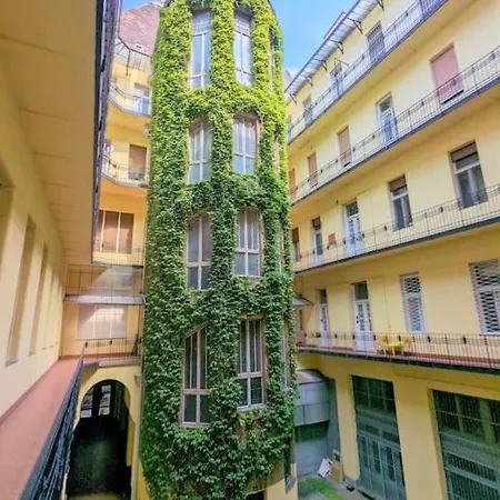Stylish & Cozy Central Studio - Purple Room Budapest Exterior photo